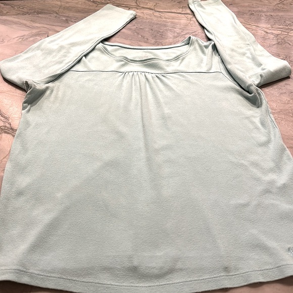 Last chance. Lot of (3) Tops - Picture 6 of 9